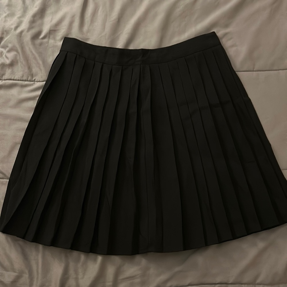 Midi Length Pleated Black Skirt With Zipper~